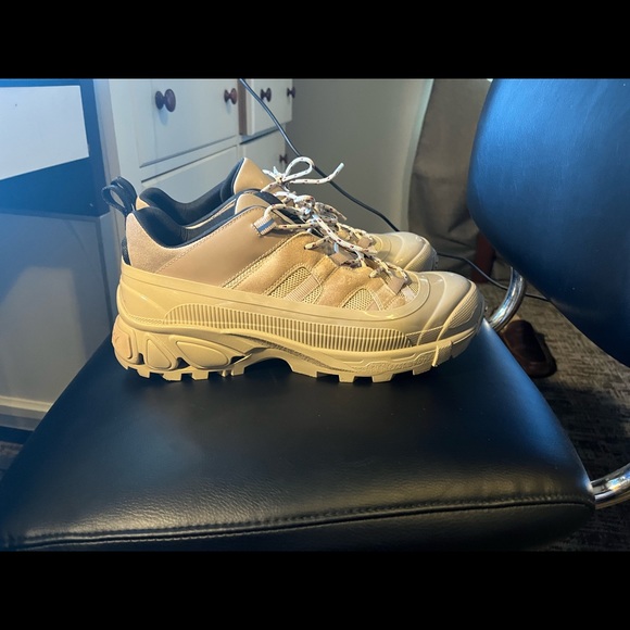 COPY - (Burberry Arthur sneakers , size 12 , Burberry shoe bag ) - Picture 13 of 13